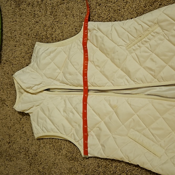 Old Navy puffer vest! - Picture 10 of 10